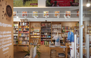 53_Sedi Villaggio Globale_Via Corrado Ricci Ravenna__DSC8465_Ph. Emma Graziani @emmagrazianifotografie bottega del mondo altromercato equo solidale ravenna