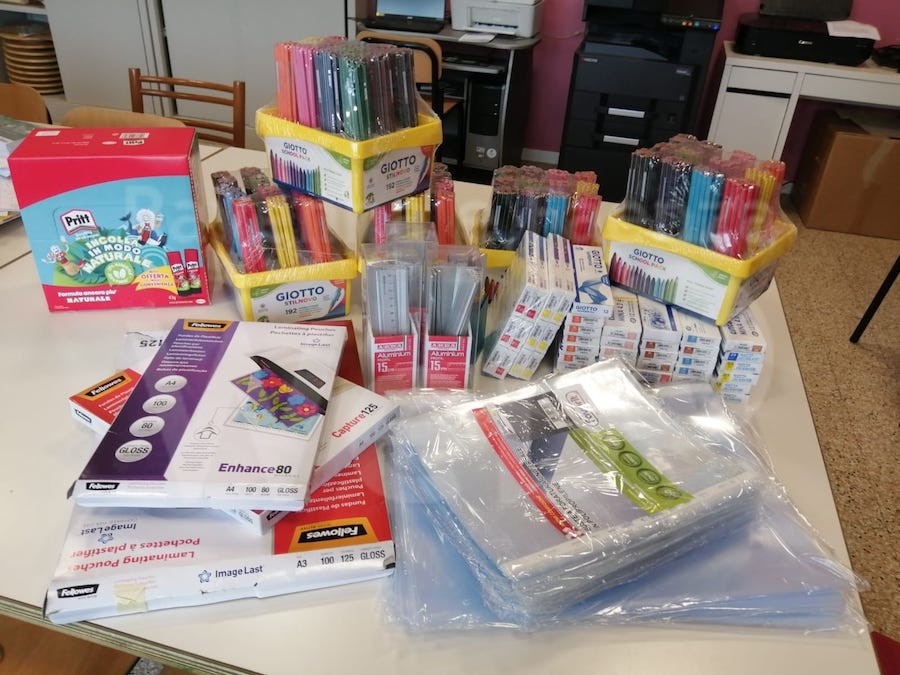 Torna “Tutti i bambini e le bambine vanno a scuola”: cerchiamo volontari per il centralino!
